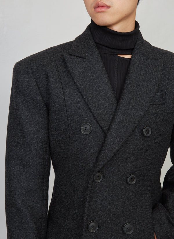 Double-breasted coat with 6 buttons