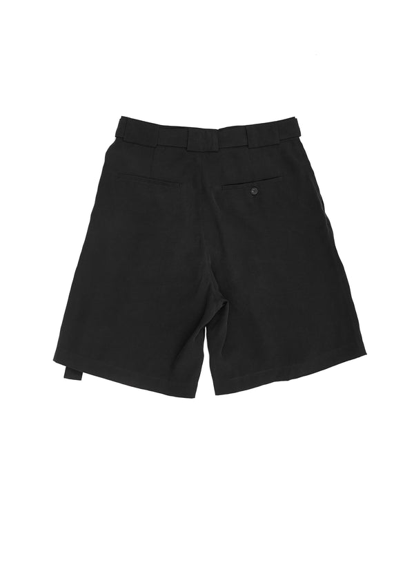 Large shorts with box pleats and belt